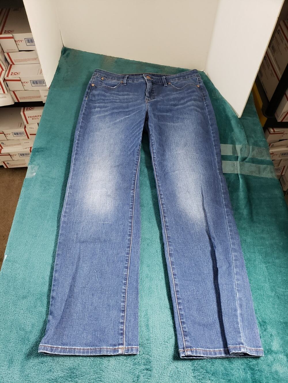 Talbots Jeans Size 10 Petite Womens Blue Stretch Pants Mid Rise Barely Bootcut
